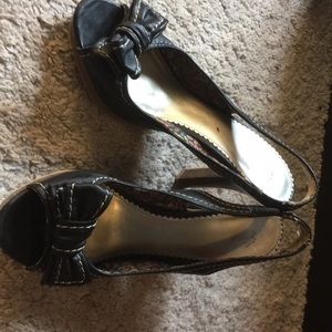 Vintage Style peep toe pumps